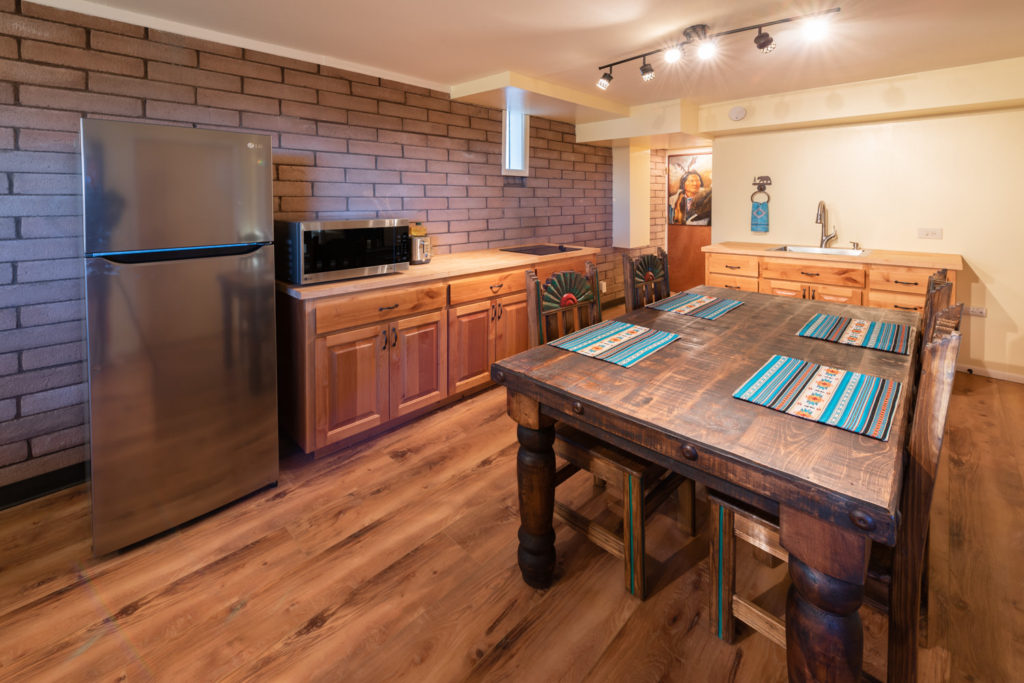 Casa Bear - fully equipped kitchenette, dining room